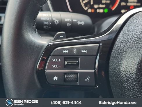 Certified 2025 Honda Pilot Touring image 30