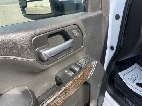 Used 2021 GMC Sierra 3500 SLE w/ Remote Start Package AWD/4WD image 12