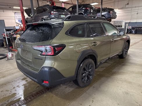 Used 2023 Subaru Outback Onyx Edition image 3