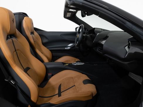 Used 2023 Ferrari SF90 Spider AWD/4WD image 17