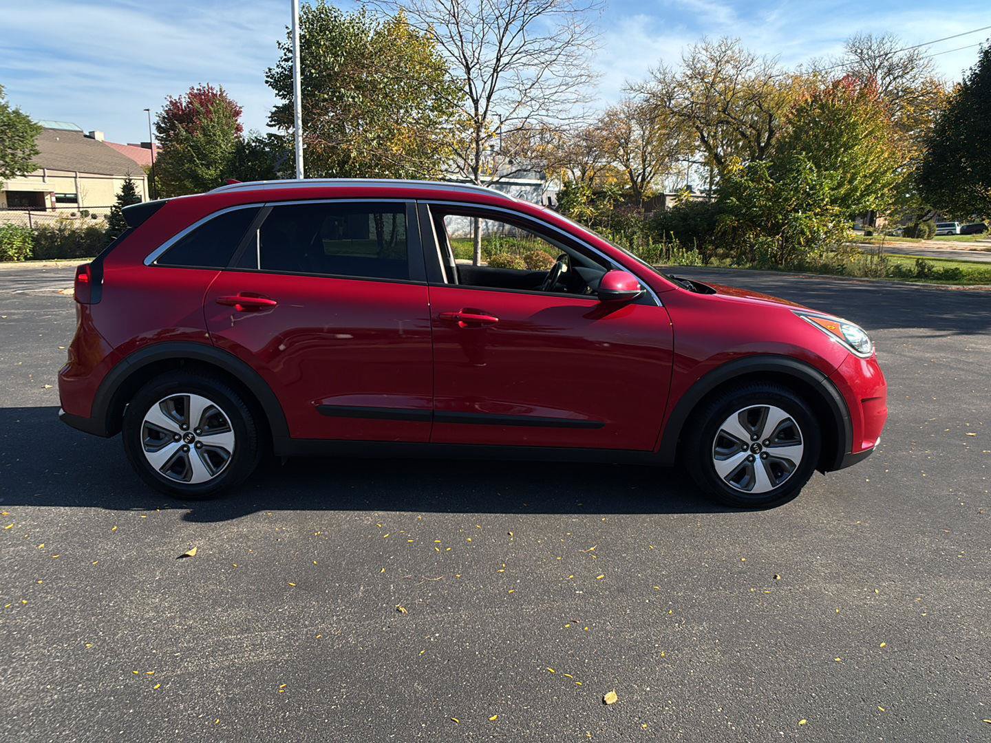 Used 2018 Kia Niro LX FWD image 8