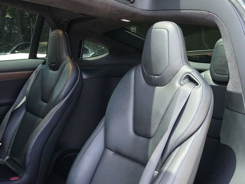 Used 2020 Tesla Model X Long Range AWD/4WD image 33