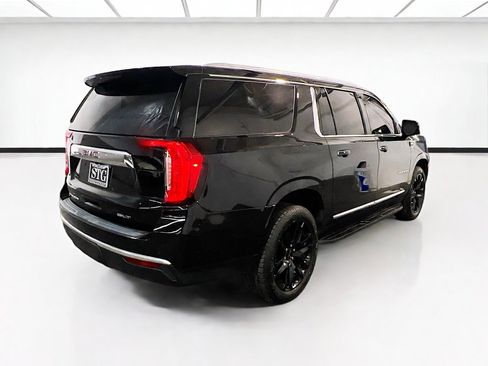 Used 2023 GMC Yukon XL SLT w/ SLT Premium Package AWD/4WD image 4