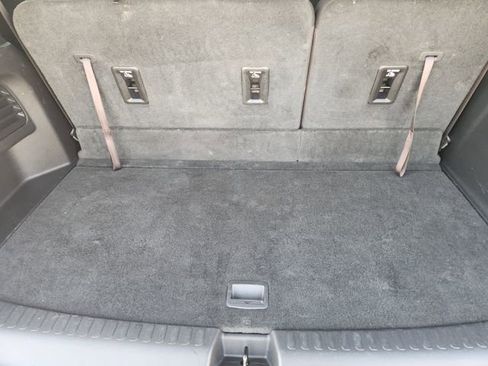 Used 2025 GMC Acadia Elevation image 32