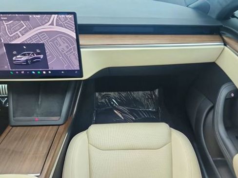 Used 2022 Tesla Model S Base image 35