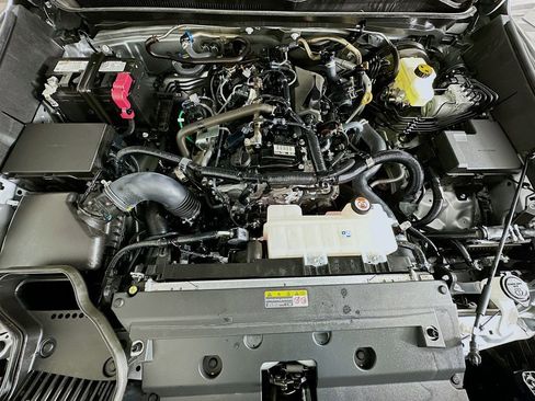 Used 2025 Toyota Tacoma SR5 image 28