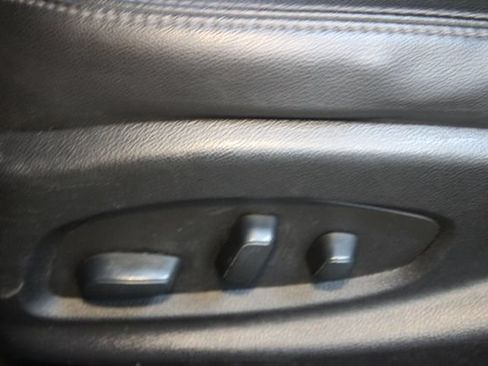 Used 2019 Chevrolet Impala LT FWD image 18