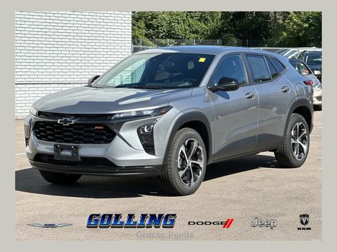 Used 2024 Chevrolet Trax RS w/ Driver Confidence Package FWD image 1