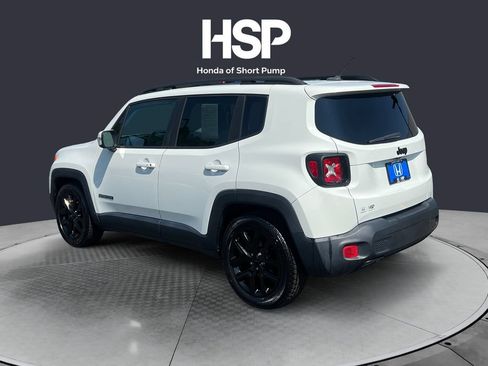 Used 2017 Jeep Renegade Altitude FWD image 3