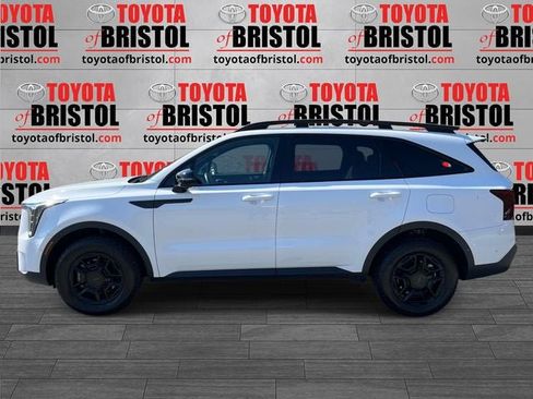 Used 2025 Kia Sorento SX Prestige w/ Olive Brown Leather Package image 7
