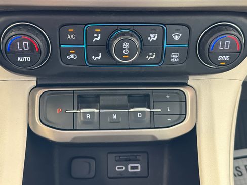 Used 2022 GMC Acadia Denali w/ LPO, Floor Liner Package FWD image 51