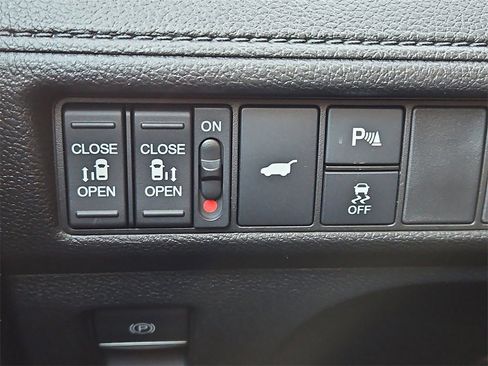 New 2026 Honda Odyssey Touring image 19