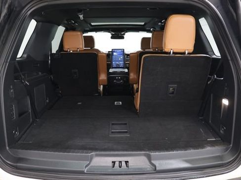 Used 2023 Ford Expedition Platinum AWD/4WD image 37