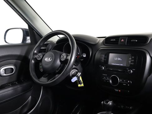 Used 2017 Kia Soul + image 23