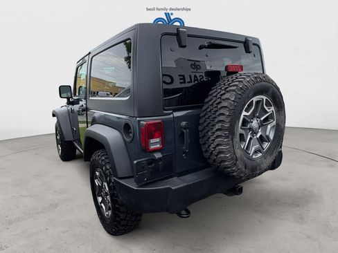 Used 2016 Jeep Wrangler Rubicon w/ Power Convenience Group AWD/4WD image 3