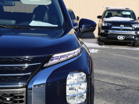 Used 2023 Mitsubishi Outlander SE image 13