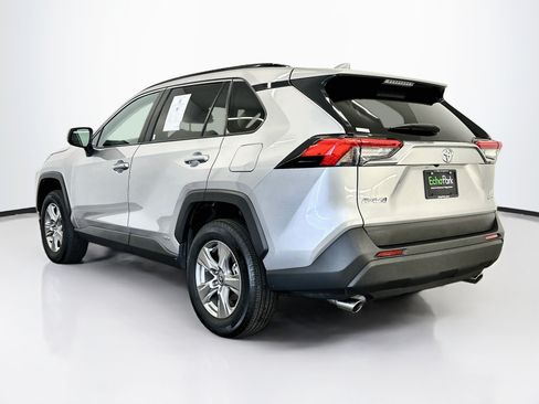Used 2025 Toyota RAV4 LE AWD/4WD image 5