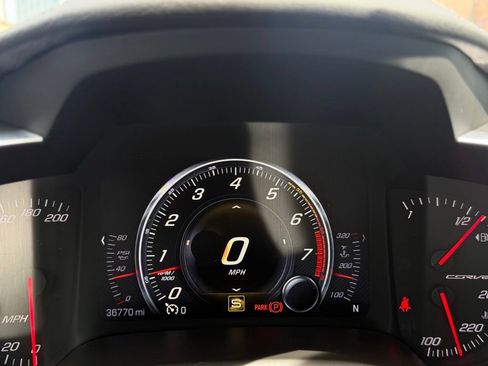 Used 2015 Chevrolet Corvette Stingray Coupe RWD image 19