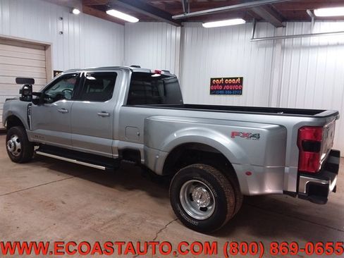 Used 2023 Ford F350 Lariat w/ FX4 Off-Road Package image 6