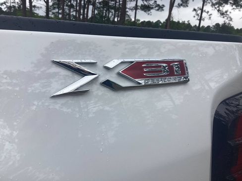 New 2026 GMC Sierra 2500 SLT w/ SLT Premium Package AWD/4WD image 11