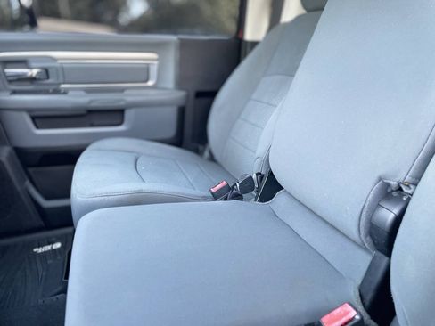 Used 2013 RAM 1500 Express RWD image 20