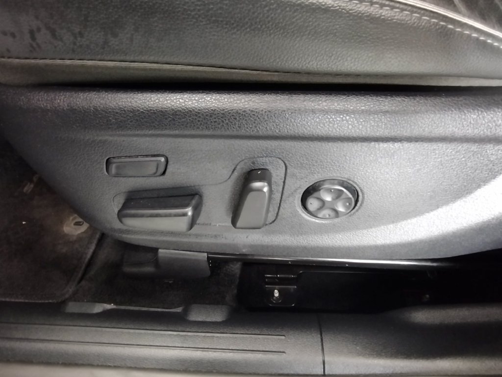 Certified 2023 Hyundai Santa Fe Limited AWD/4WD image 26