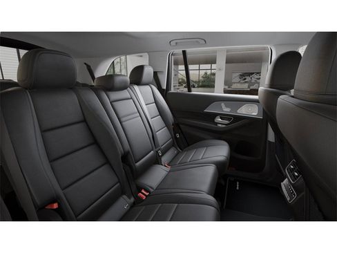 New 2026 Mercedes-Benz GLS 450 4MATIC image 5