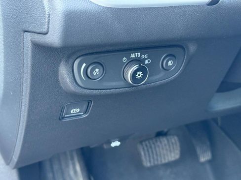 Used 2023 GMC Terrain SLT w/ Elevation Edition image 20