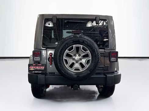 Used 2017 Jeep Wrangler Unlimited Rubicon w/ Connectivity Group image 7