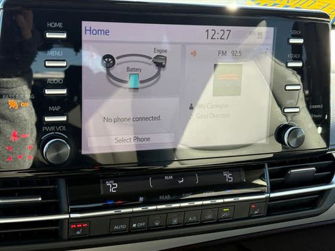 Used 2022 Toyota Sienna XLE image 15