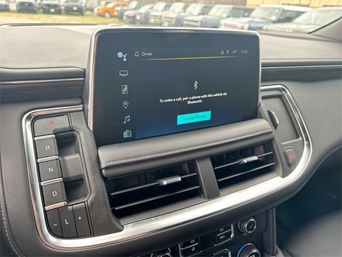 Used 2022 Chevrolet Tahoe LT w/ Luxury Package image 16