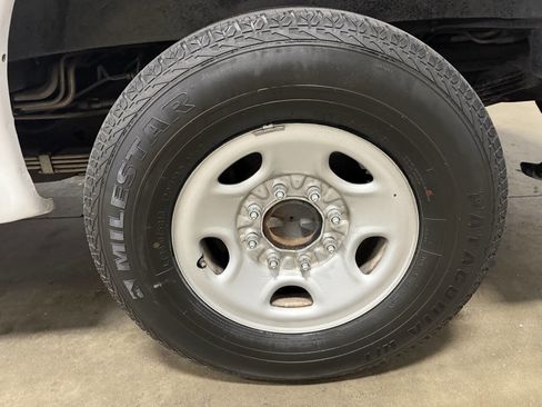 Used 2020 Chevrolet Express 3500 LT w/ LT Preferred Equipment Group image 9