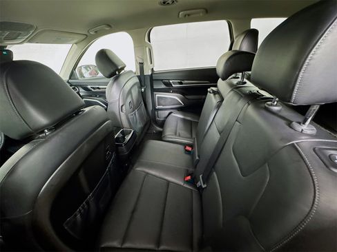 Used 2022 Kia Telluride LX image 19