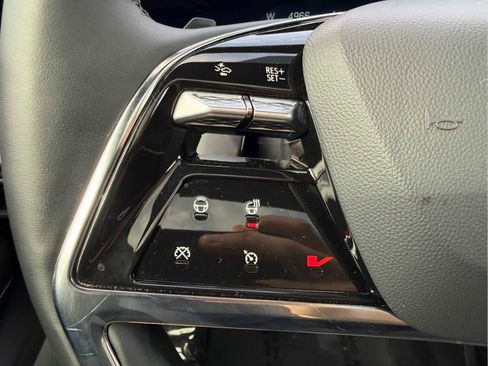 Used 2026 Cadillac Vistiq Sport w/ LPO, Floor Liner Package AWD/4WD image 14