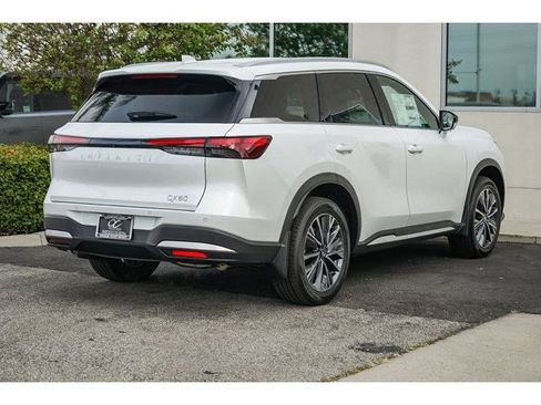 New 2026 INFINITI QX60 Luxe image 6