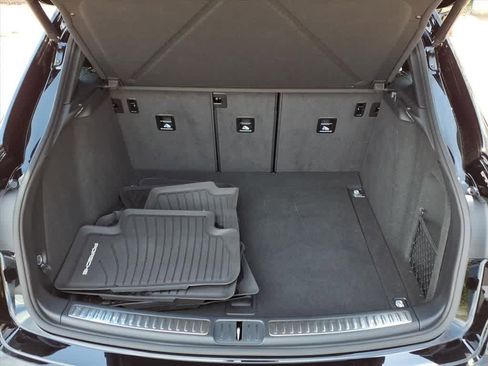 Used 2022 Porsche Macan S image 6