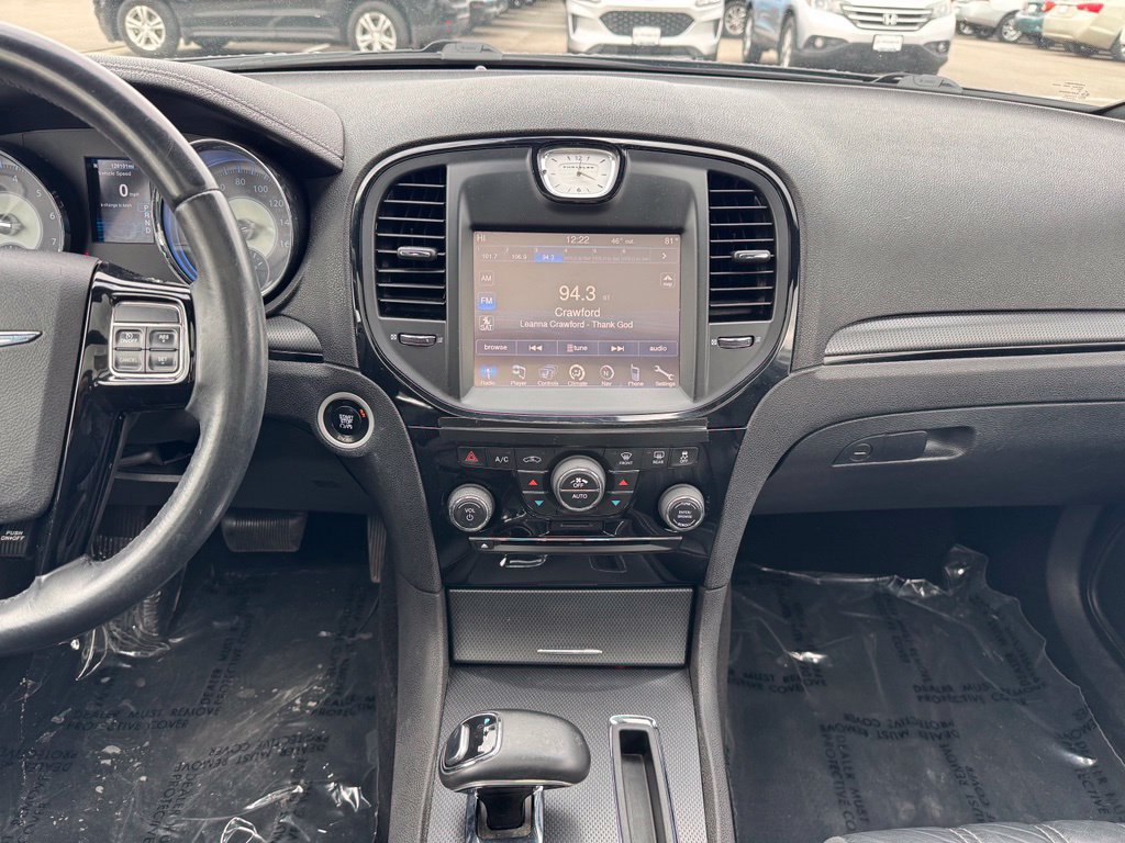 Used 2014 Chrysler 300 S RWD image 2