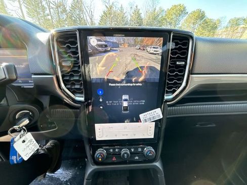 Used 2024 Ford Ranger XLT w/ FX4 Off-Road Package image 17