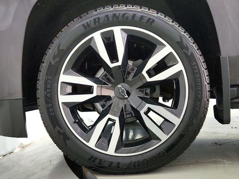 Used 2018 Chevrolet Tahoe Premier AWD/4WD image 41