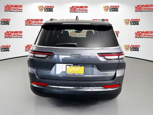 Used 2023 Jeep Grand Cherokee L Limited AWD/4WD image 16
