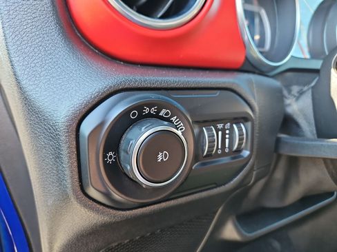 Used 2019 Jeep Wrangler Rubicon AWD/4WD image 22