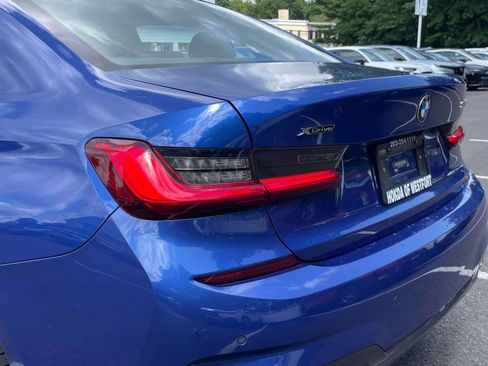 Used 2019 BMW 330i xDrive Sedan w/ M Sport Package AWD/4WD image 11