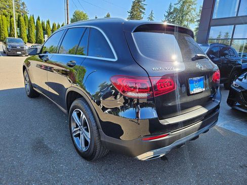 Used 2020 Mercedes-Benz GLC 300 4MATIC image 3