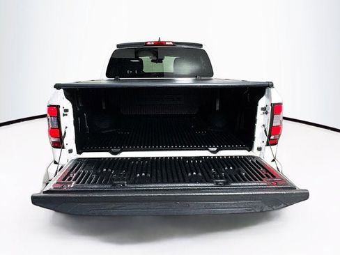 Used 2023 Nissan Frontier SV w/ Midnight Edition Package image 25
