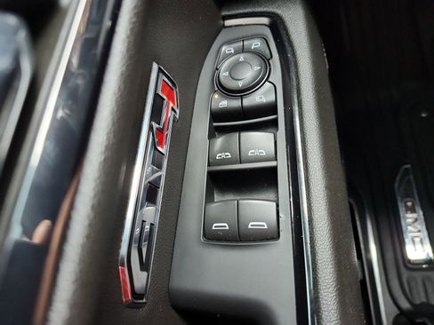 Used 2024 GMC Sierra 1500 AT4 w/ Technology Package AWD/4WD image 25