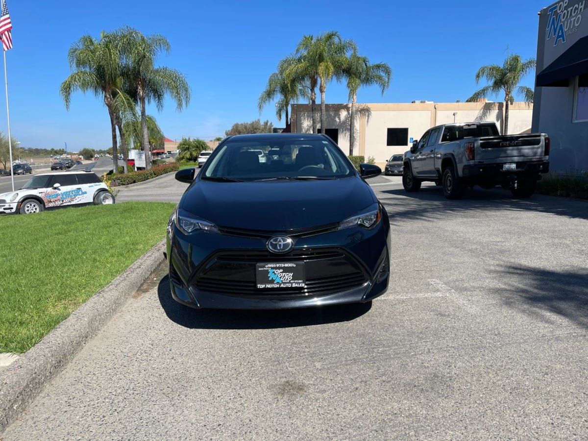 Used 2019 Toyota Corolla LE w/ Carpet Mat Package (TMS) FWD image 3