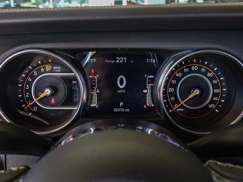 Used 2021 Jeep Gladiator Overland w/ Popular Equipment Package image 28