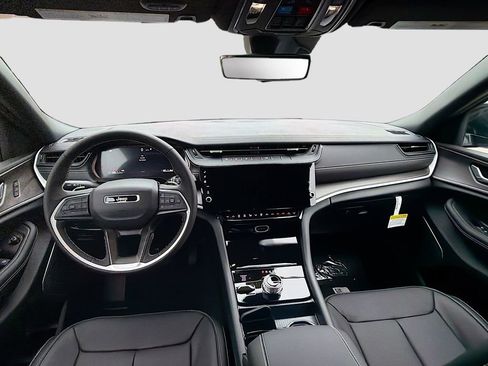 New 2026 Jeep Grand Cherokee L Limited AWD/4WD image 16