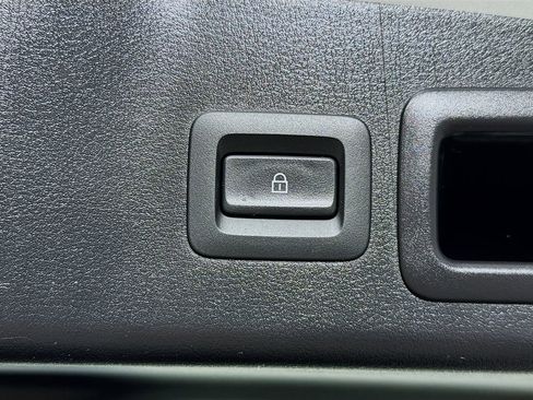 Used 2024 MAZDA MAZDA3 s image 30