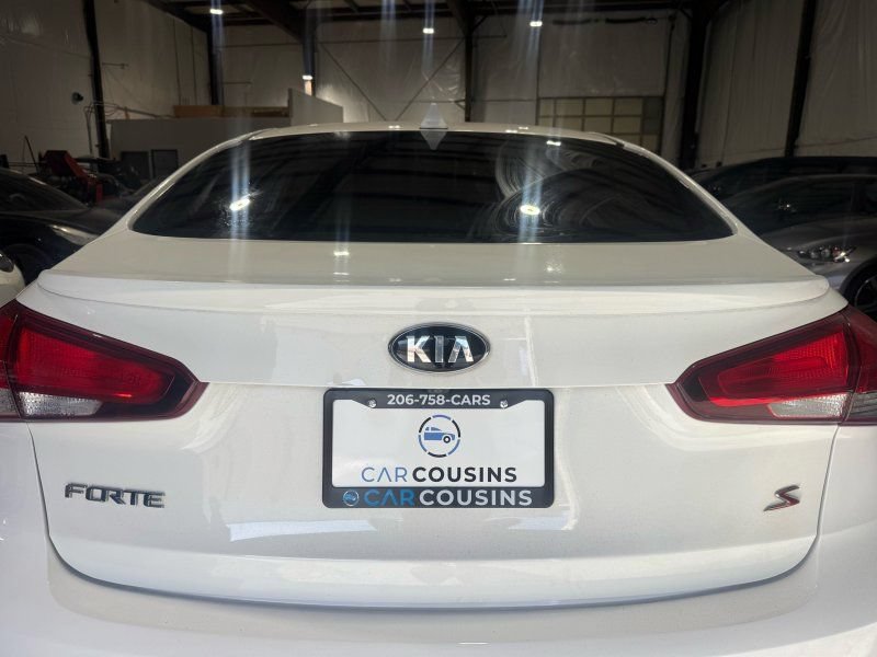 Used 2018 Kia Forte S FWD image 16